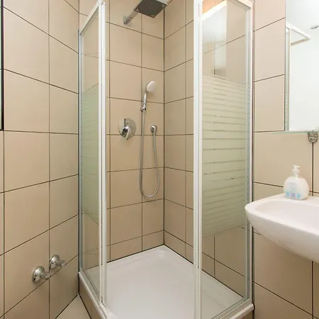 Primeflats - Aroser Allee 公寓 *